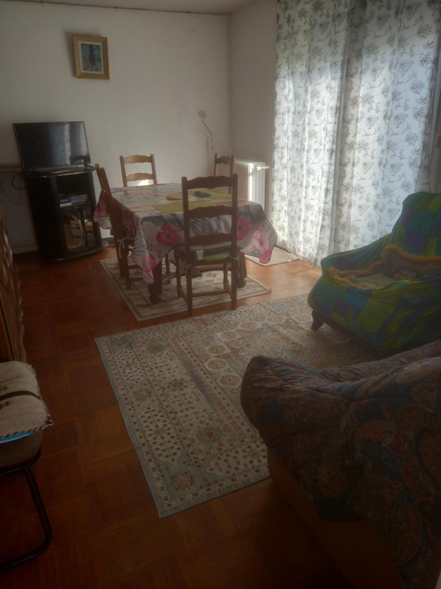 Spacieux Appartement 4 Pieces Beauvais Buitenkant foto