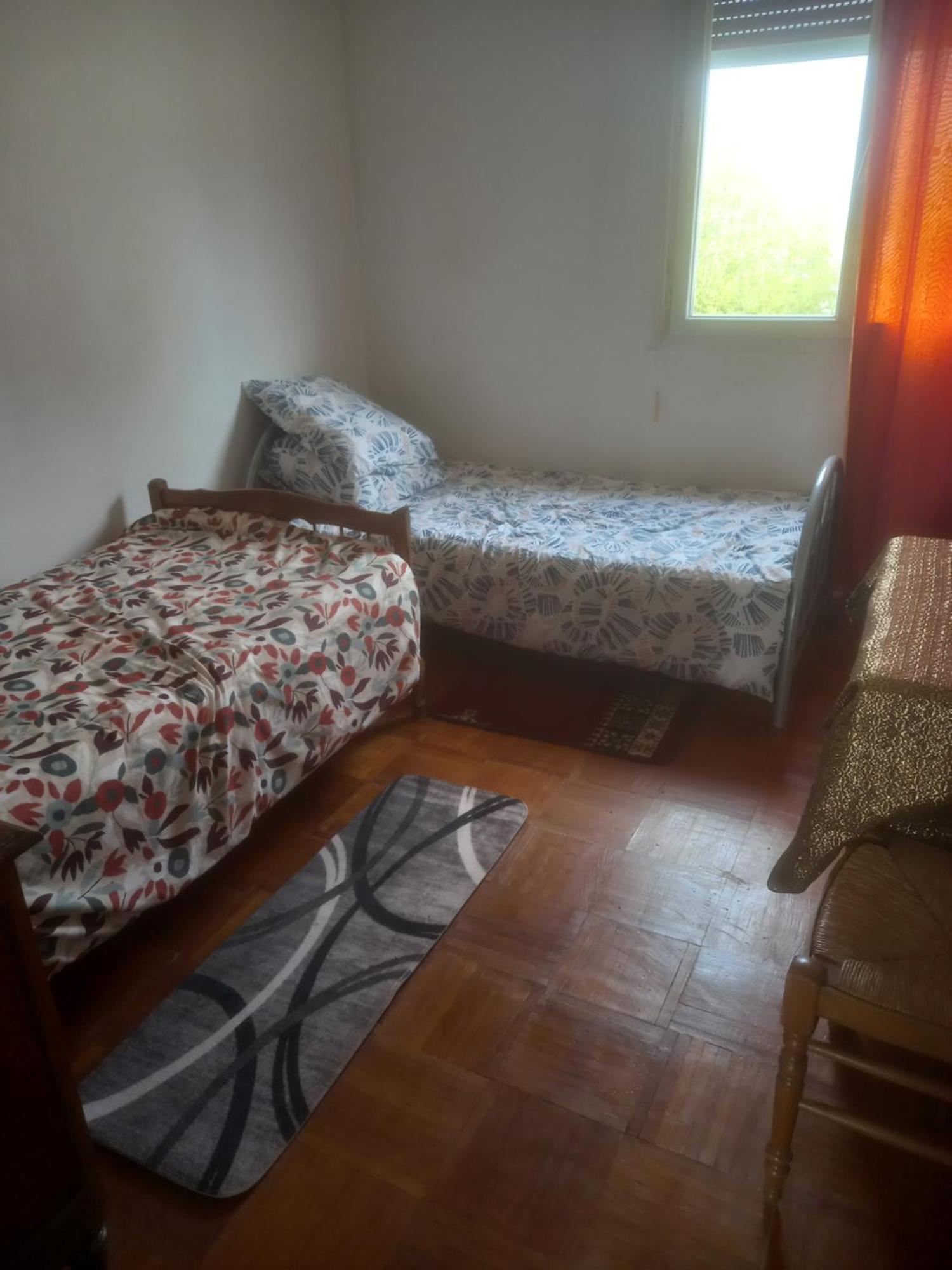 Spacieux Appartement 4 Pieces Beauvais Buitenkant foto