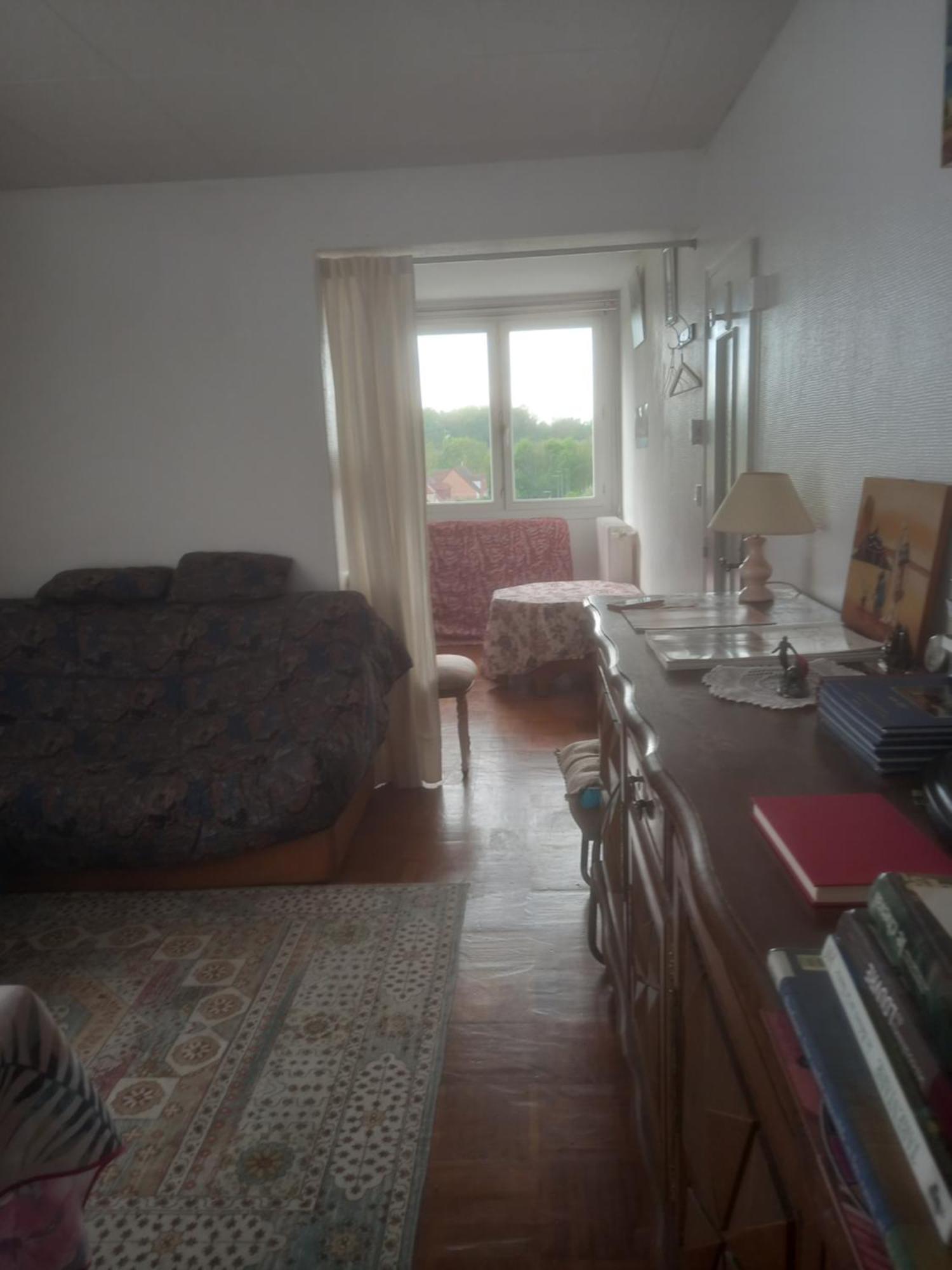 Spacieux Appartement 4 Pieces Beauvais Buitenkant foto